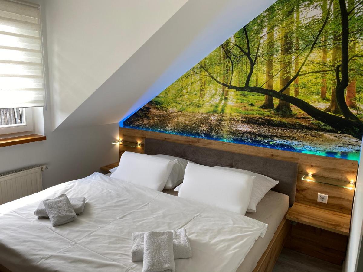 Hotel Garni Und Gaststaette Zum Holzfaeller شيارك المظهر الخارجي الصورة